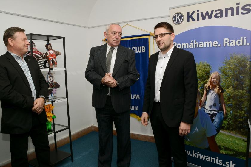 Kiwanis bábiky 2016 pomáhajú Kiwanis bábiky 2016 pomáhajú