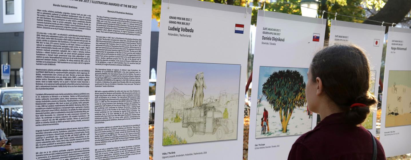 Ilustrátori ocenení na BIB 2017 na Hviezdoslavovom námestí Ilustrátori ocenení na BIB 2017 na Hviezdoslavovom námestí